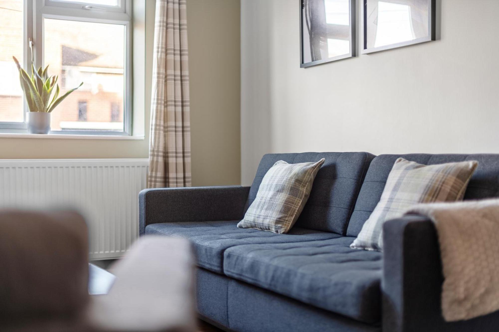 Cosy 2 Bedroom Flat In East Ham, Close To Excel 런던 외부 사진