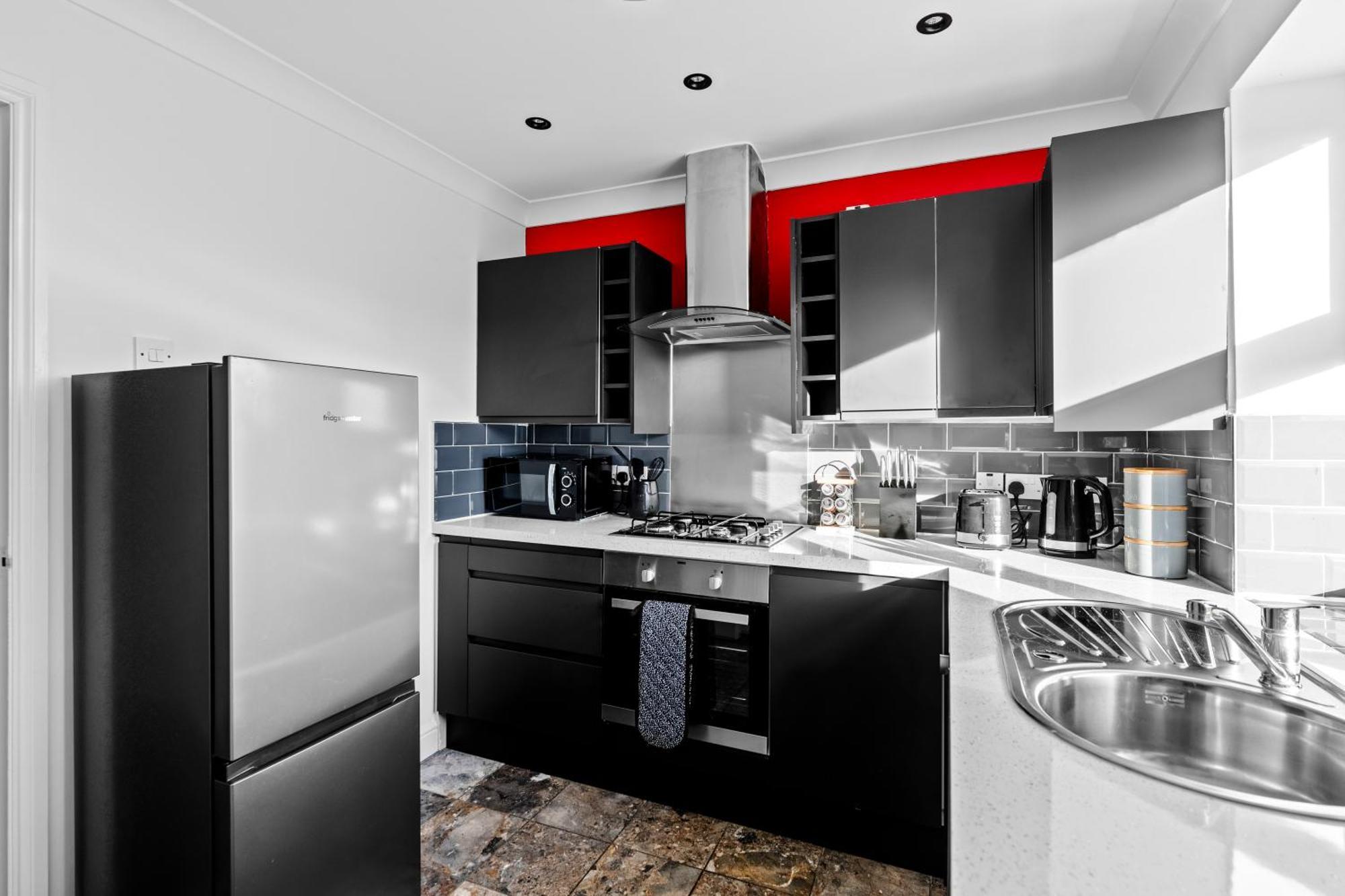 Cosy 2 Bedroom Flat In East Ham, Close To Excel 런던 외부 사진